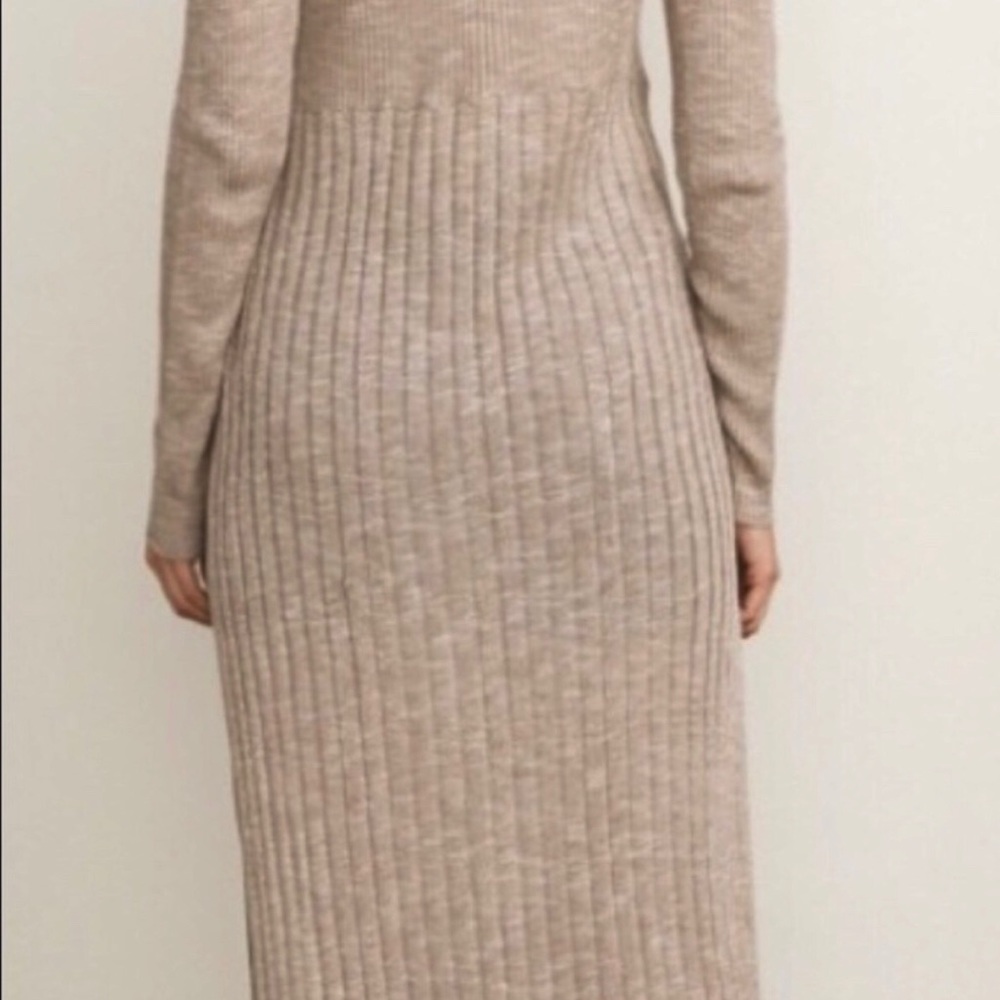 TAN LONGLINE V-NECK MAXI CARDIGAN SWEATER - Picture 6 of 9